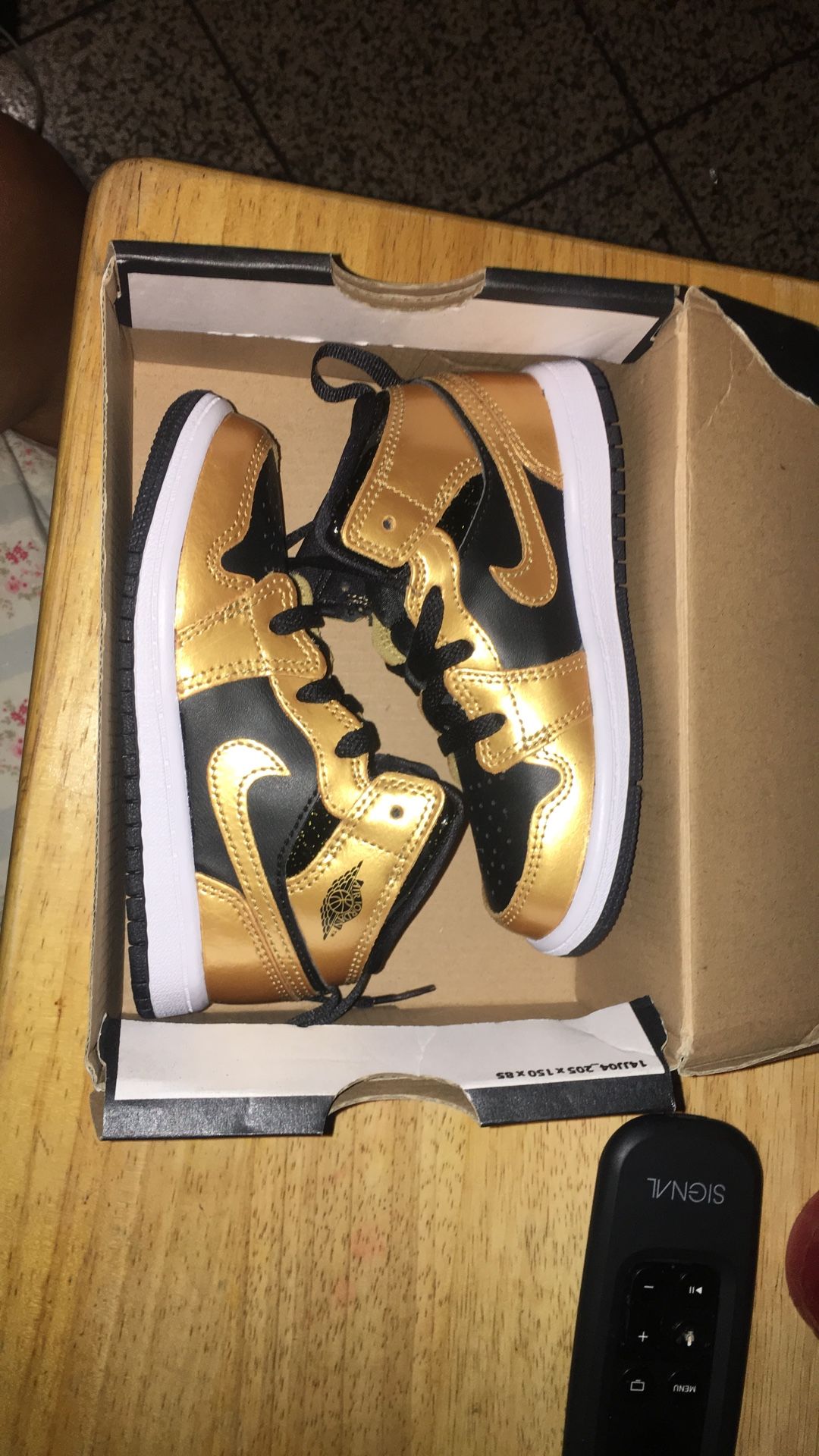 Jordan 1 Mid New 9 New $40 In Box Toddler