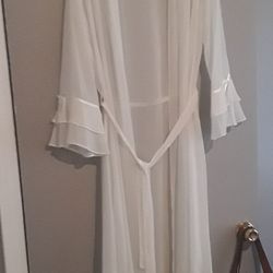 EUC IN BLOOM SHEER NIGHTGOWN- SIZE MEDIUM 