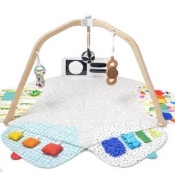 Loverly Play Mat
