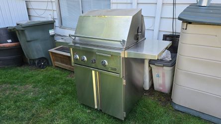 Lynx Professional Stainless Steel Natural Gas Grill with 1 Infared Burner
