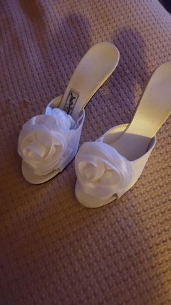 Daniel Greene high heeled satin slippers
