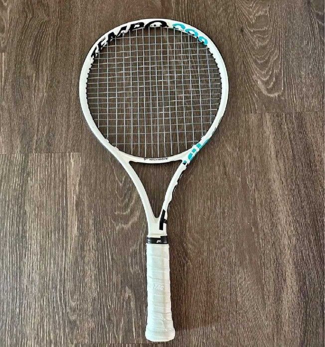 between station Maximize Your Play with Elite Tennis Racquets!
