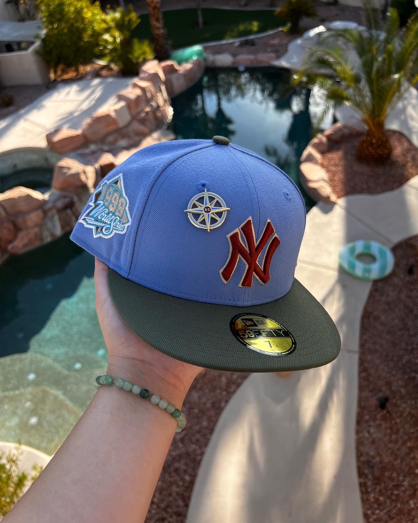 New Era New York Yankees Great Outdoors 1999 World Series Patch Hat Club  Exclusive 59Fifty Fitted Hat for Sale in Las Vegas, NV - OfferUp