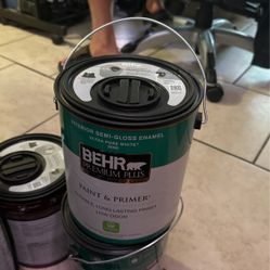 1 Gallon Interior Semi Gloss Ultra Pure White $30