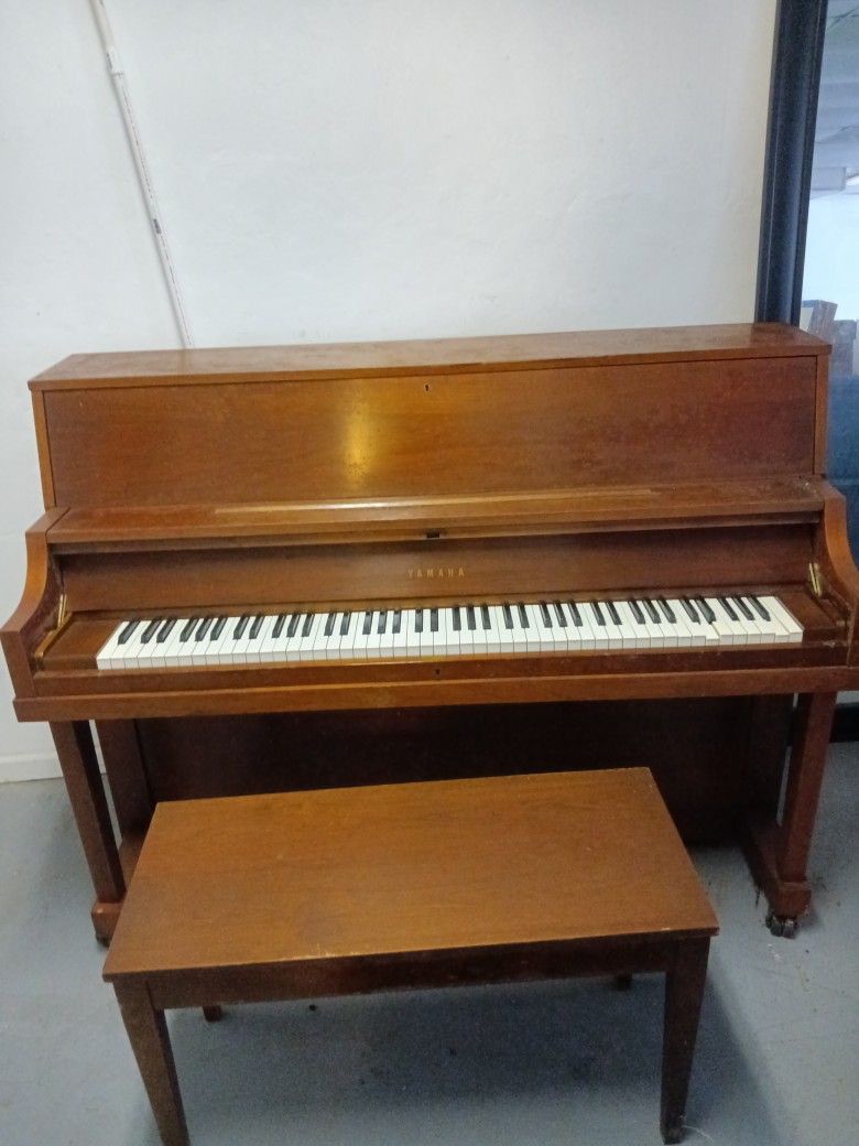 Yamaha Piano