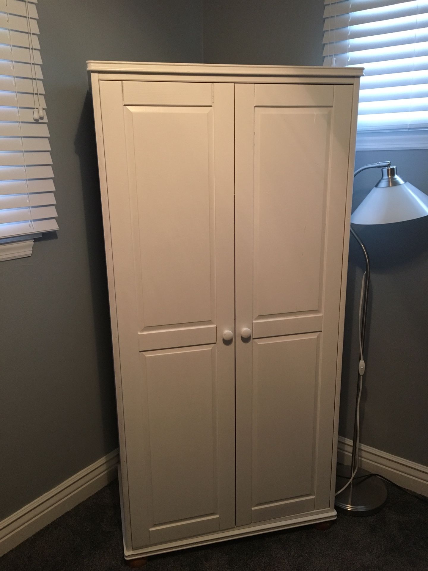 Armoire