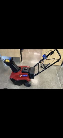 Toro Power Clear 821 QZE 21” Snow Blower 