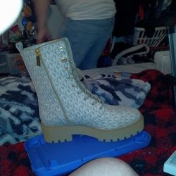 Mk Boots