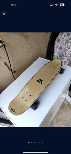 Magneto Skateboard Cruiser Good Condition And Really Smooth