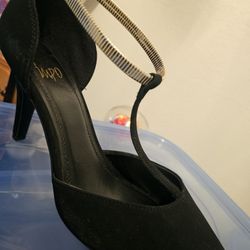 Womrns Heels Size 9.5
