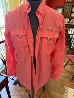 Size small Columbia women’s fishing shirt
