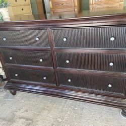 Gorgeous Dresser