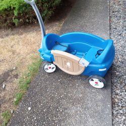 Lil Tykes Blue Wagon 