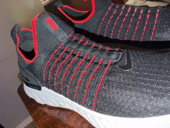Nike React Phantom Run Flyknit 2 Laceless Men’s 11.5 - Black/Red Great Condition!