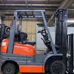 TOYOTA FORKLIFT low Hours For Sale 