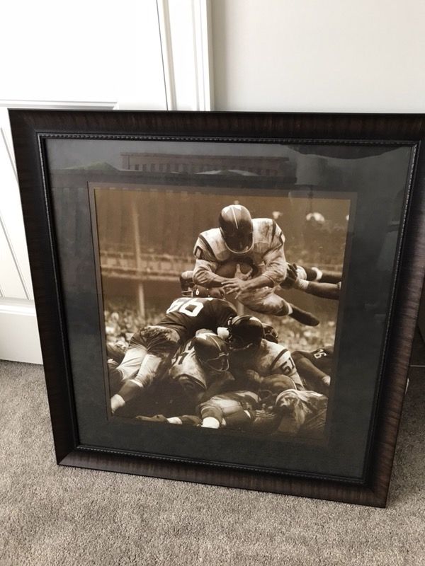 Vintage football pic in nice frame