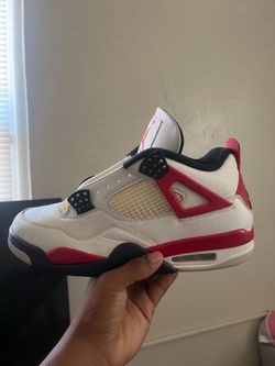 Jordan 4s