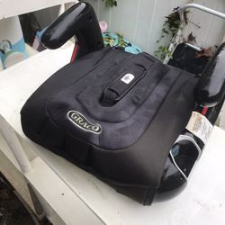 Very Nice Graco Portable Fold Up Kid’s Car Booster Seat See Your Pictures Only $20 Firm