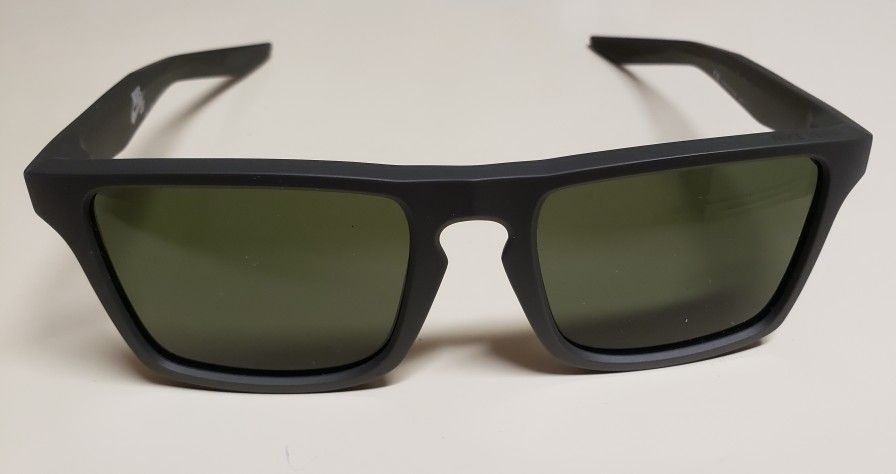 Nike EV1039-003 FLATSPOT Cool Grey Polarized Sunglasses with Grey Lensesk