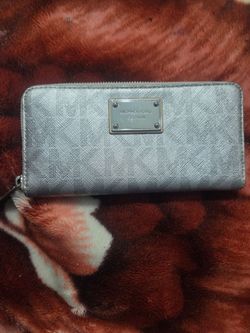 Mk wristlet