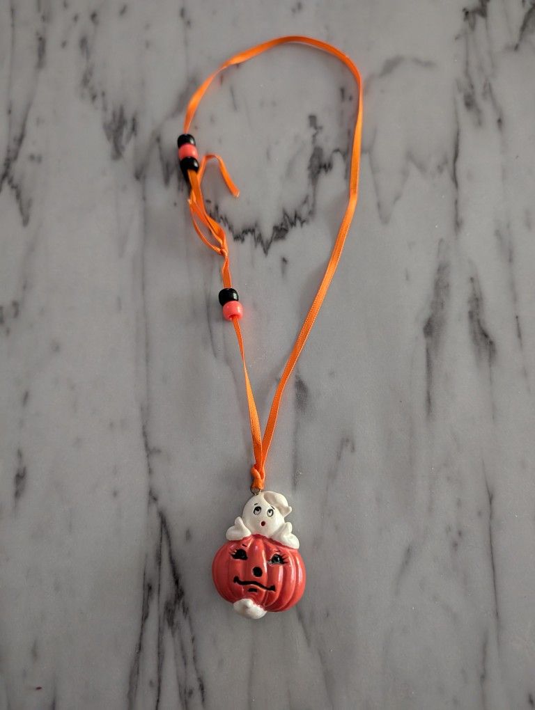 NEW HALLOWEEN PUMPKIN AND GHOST PENDANT NECKLACE