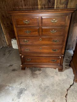 Dresser