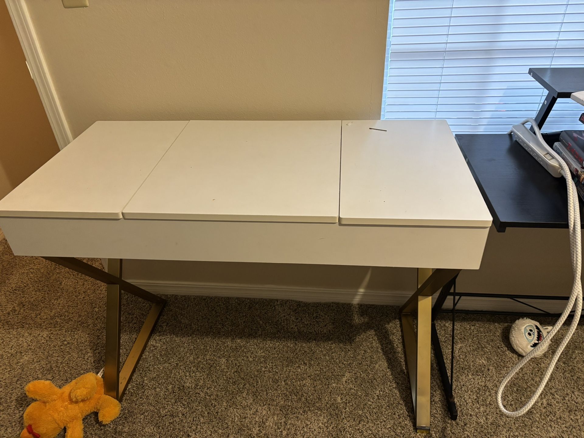Vanity Desk