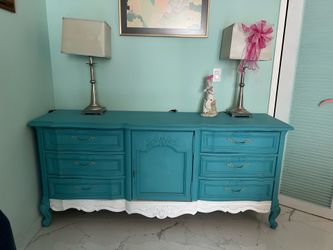Dresser wooden vintage