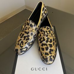 Gucci Jacquard Leopard Print Horsebit Jordaan Loafers 