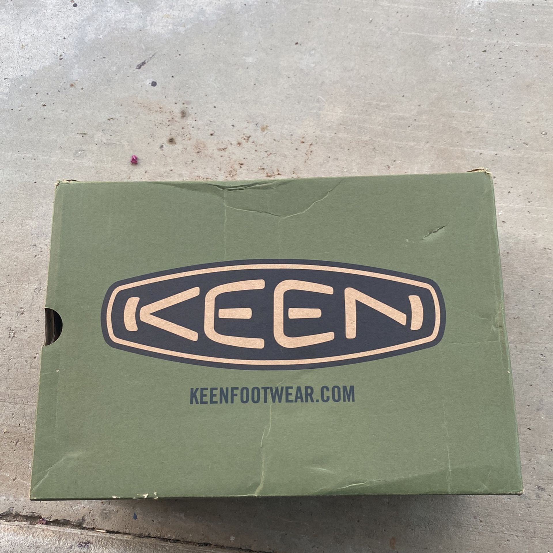 Brand New  KEEN Tortoise Shell/ Plaza Taupe Women’s Size 7 US  Shoes Retail  Price  Is  $ 100 Dollars 