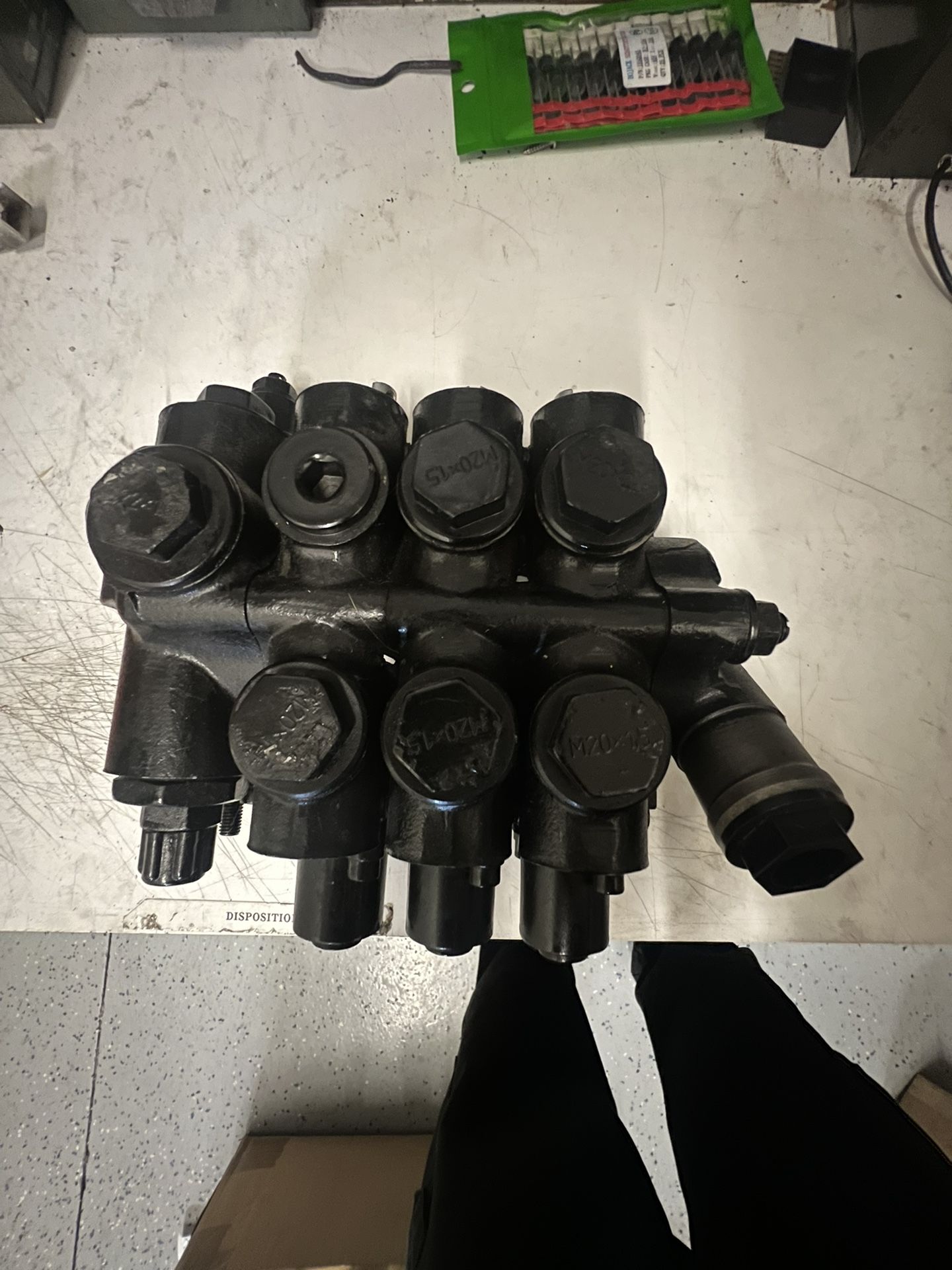 Forklift Hydraulic Control Valve