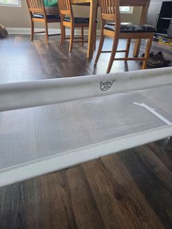 Toddler bed rails