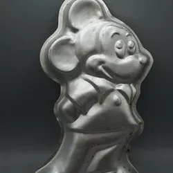 Vintage Mickey mouse cake pan Disney