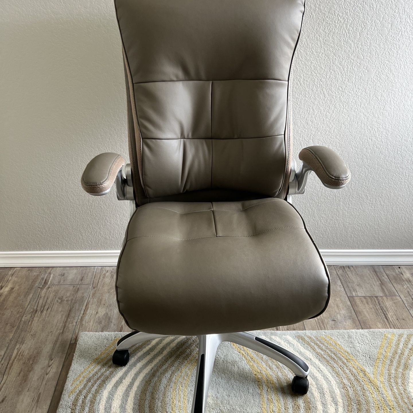Executive high-Back chair 