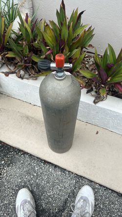 Scuba tank