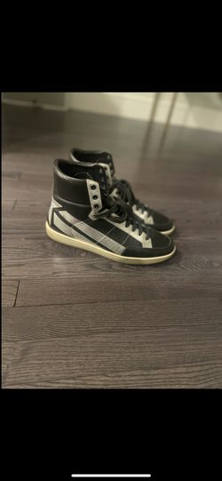 Saint Laurent SL10