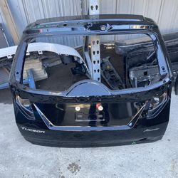 2022-2025 Hyundai Tucson Lift Gate 