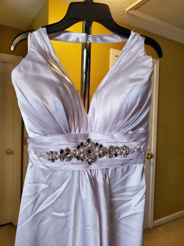 Wedding Dress Size 10 $300 NEW