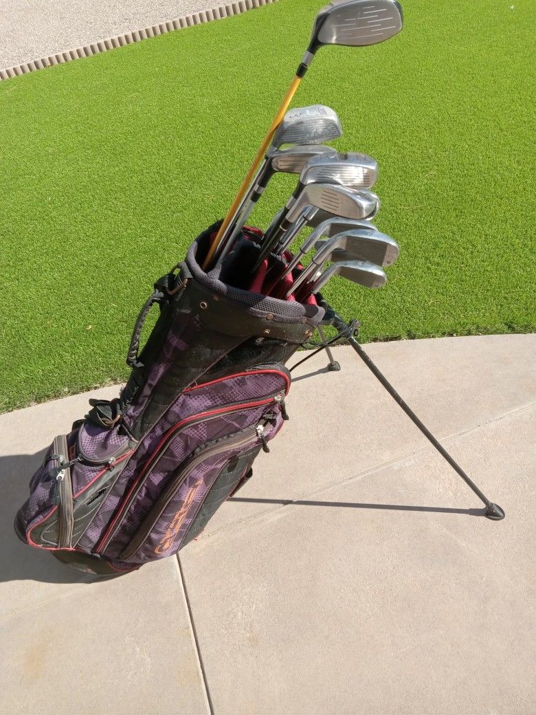 Men's Right Hand Golf Clubs $32