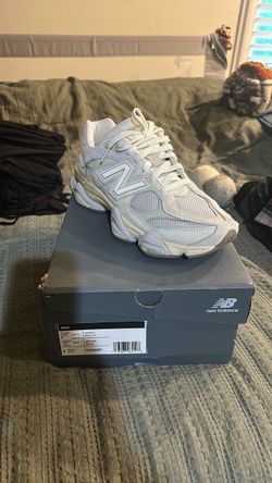 New Balance 9060 Grey Sneakers Size 9