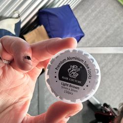 Hair Coutour 200 Pieces Premium Aluminum Tube Locks 3.5mmx2.6mm Brand new 10$obo Light brown