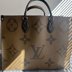 Louis Vuitton On The Go MM Bag Authentic