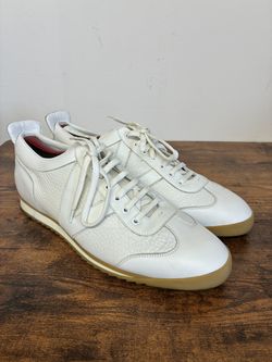 Louis Vuitton men's white leather low top sneakers size 10 made in Italy us11-11 1/2