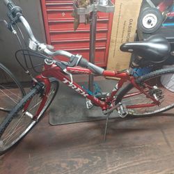Trek 7200 Multi Track Mountain Bike 