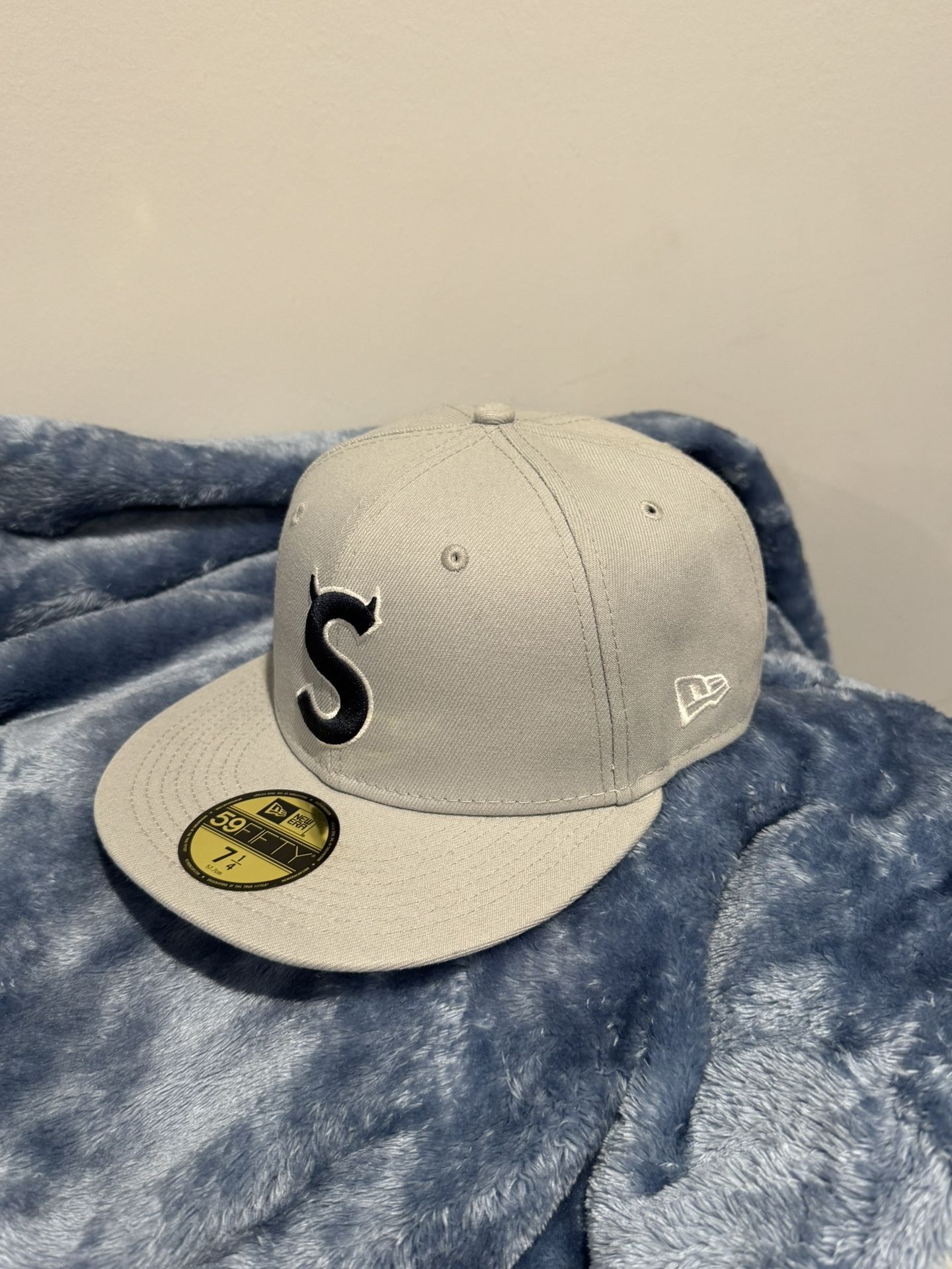 Supreme Hat