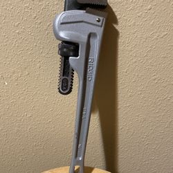 Ridgid 14 in. Aluminum Straight Pipe Wrench for Plumbing BRAND NEW