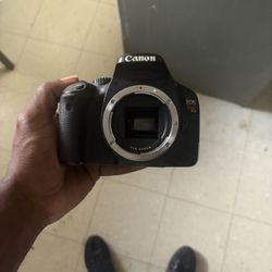 Canon EOS T2i Body