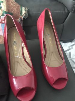 Women’s shoes red size 8 and boots size 71/2
