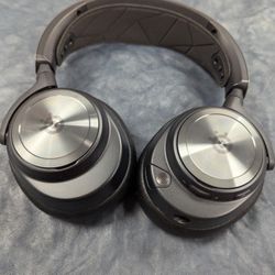 Steel Series Arctis Nova Pro With Gamedac Headset 