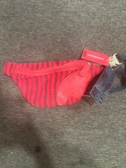 Sprayground Model paris red and black fanny Pack